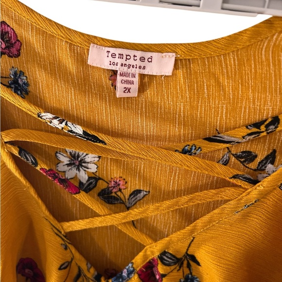 Open Back Floral Mustard Women's Top Sz 2X - Picture 4 of 6